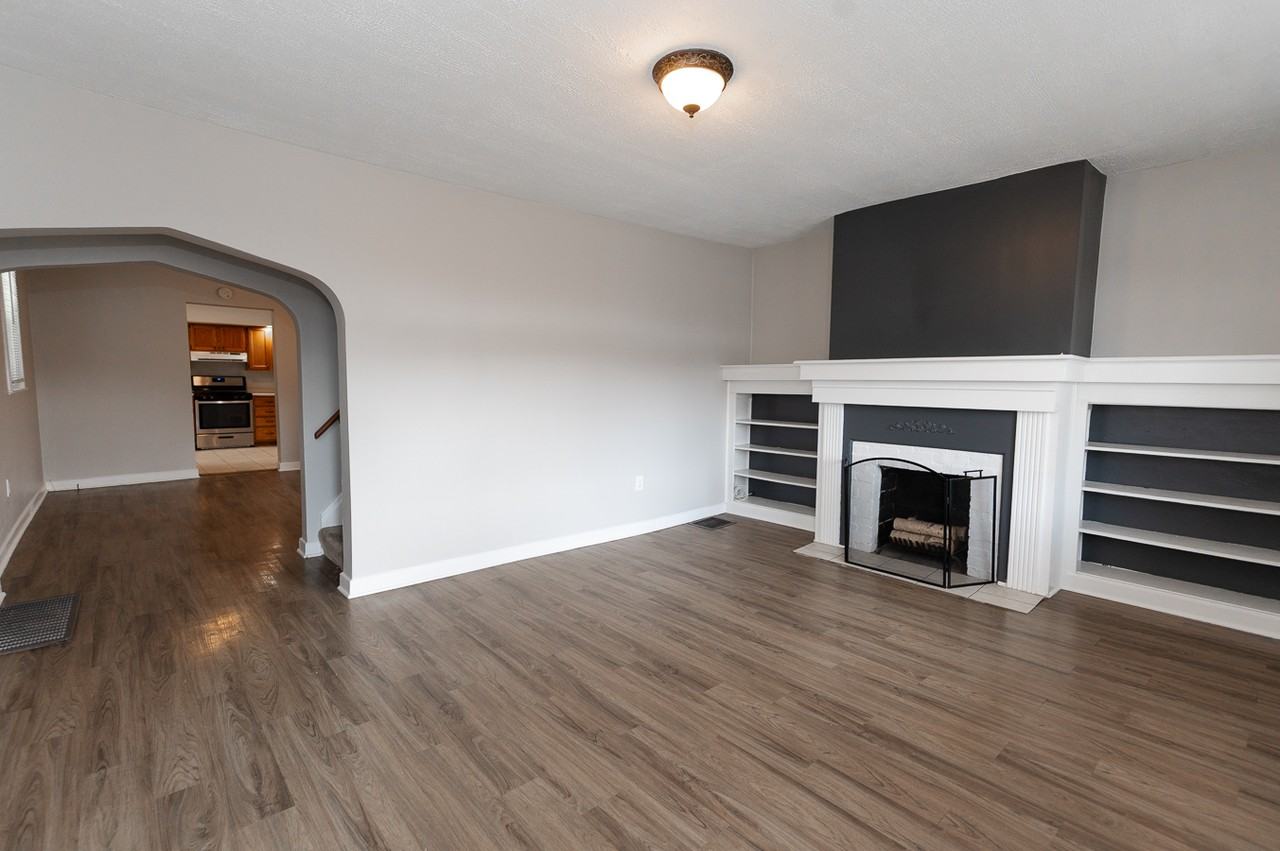 223 E Pennview St #1 - Photo 6 of 35