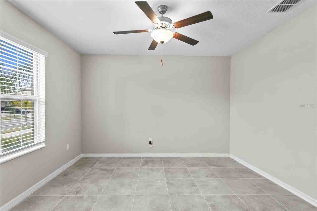 7109 Paradise Island Ct - Photo 4 of 50