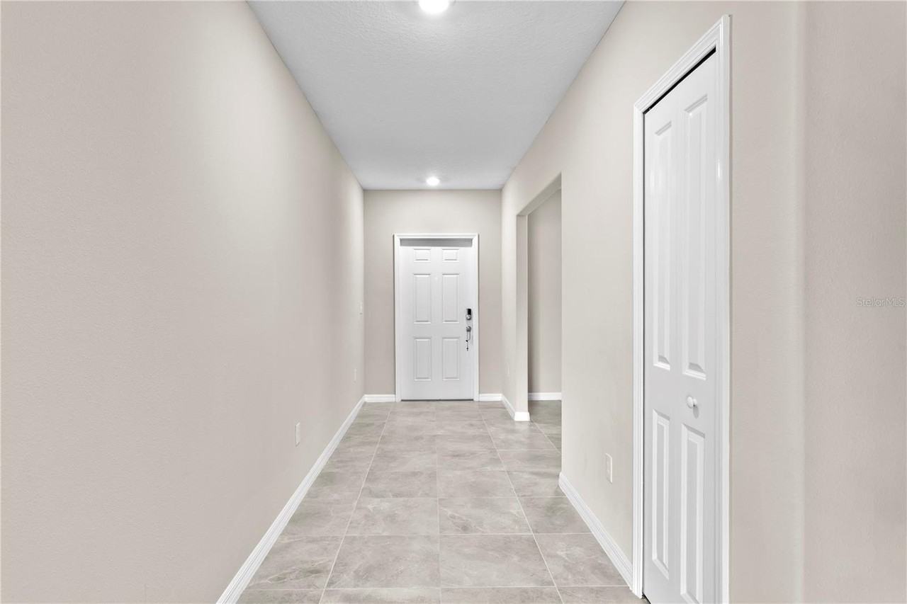 7109 Paradise Island Ct - Photo 6 of 50