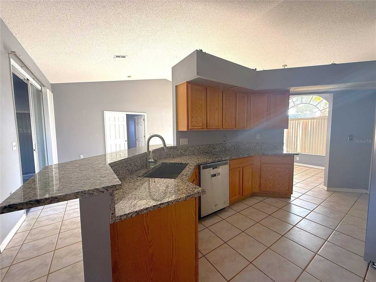 8839 Greenleaf Ct - Photo 3 of 27