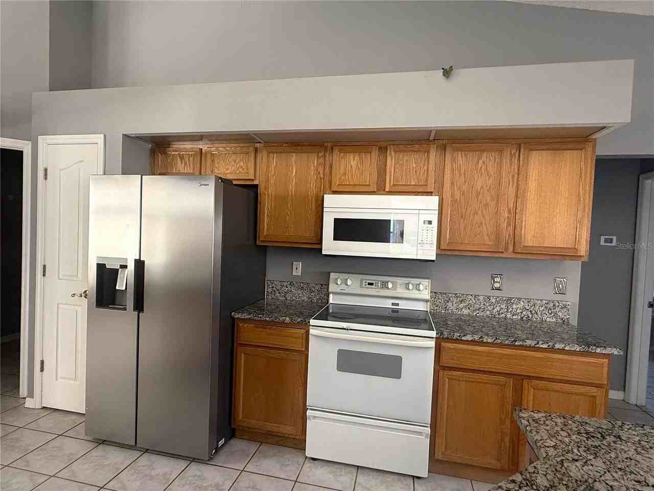 8839 Greenleaf Ct - Photo 5 of 27