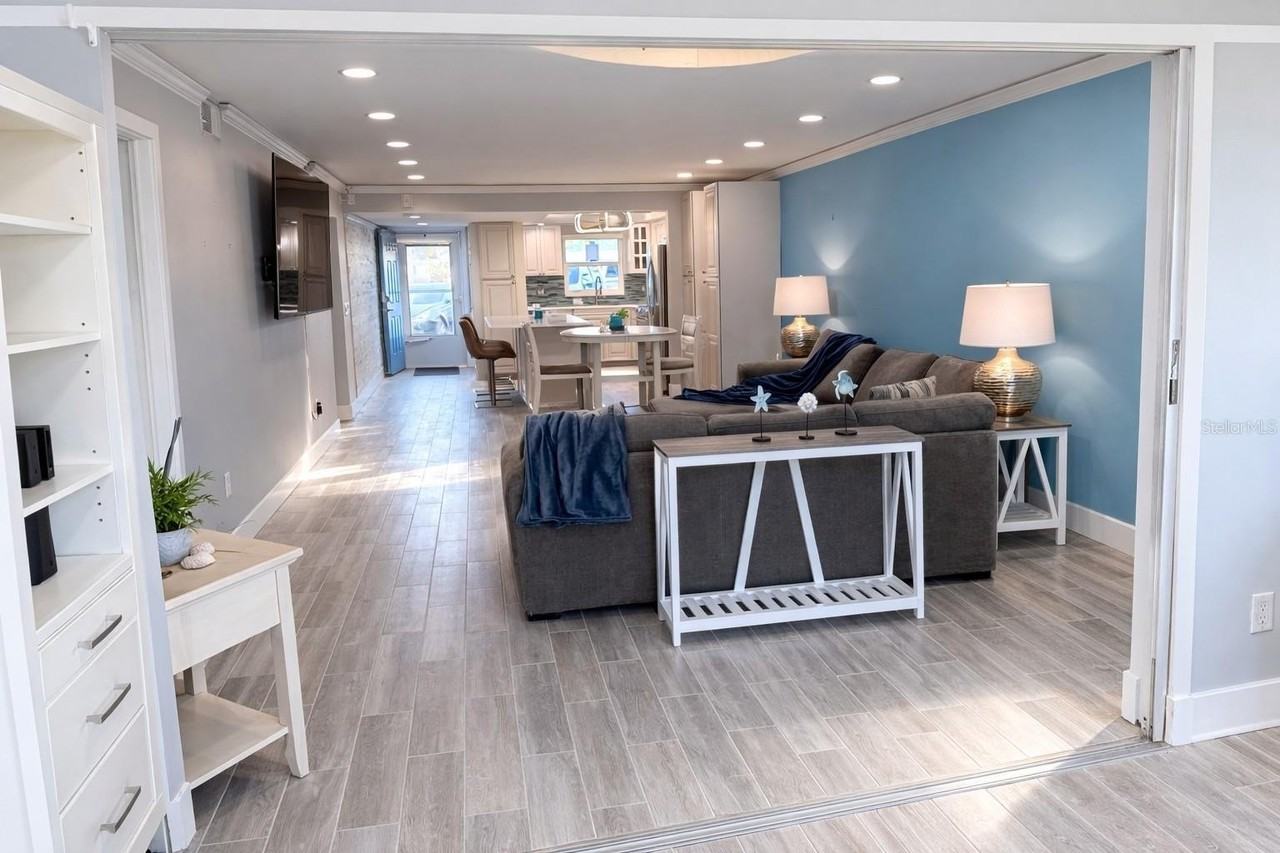 5575 Gulf Blvd #124 - Photo 5 of 28