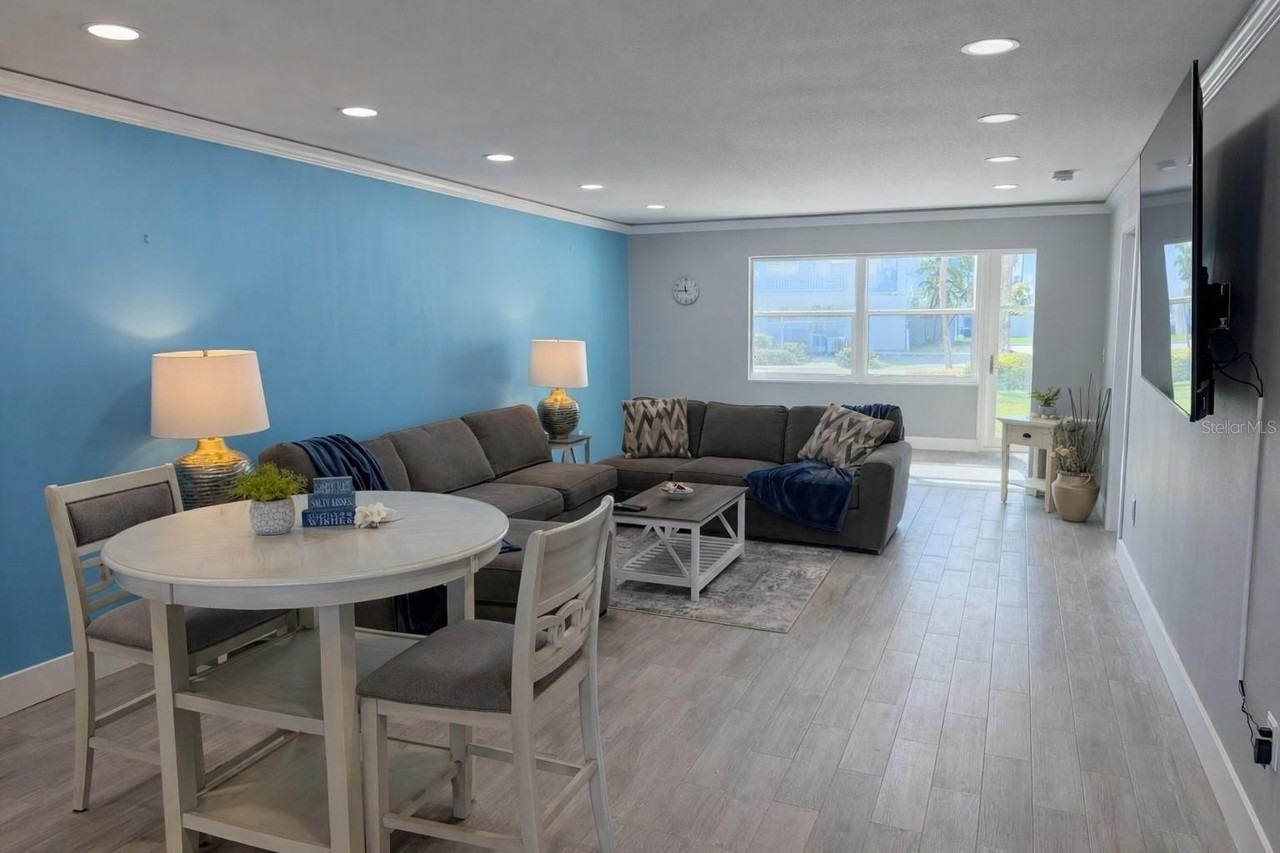 5575 Gulf Blvd #124 - Photo 6 of 28