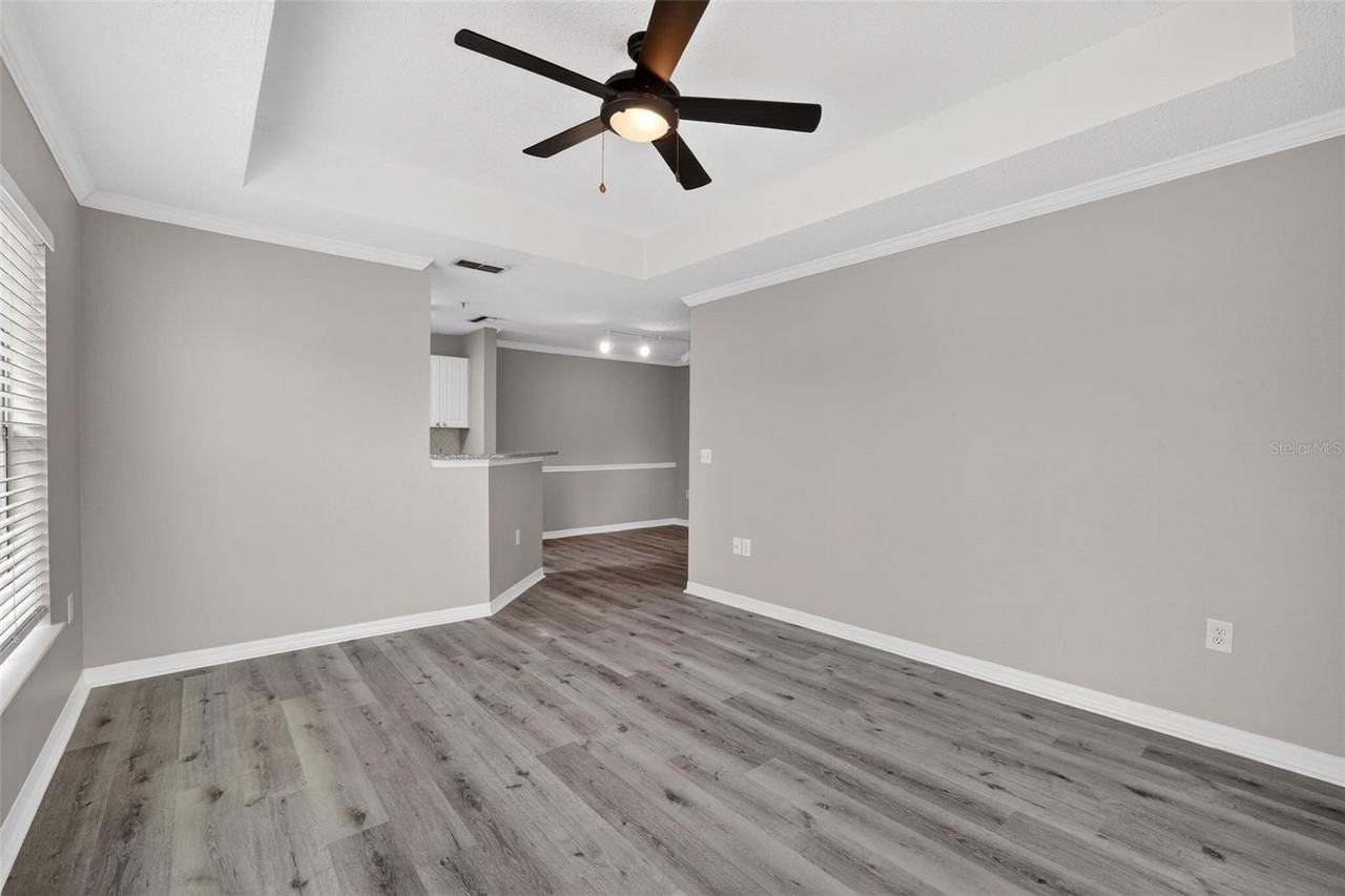 18001 Richmond Place Dr #332 - Photo 6 of 22