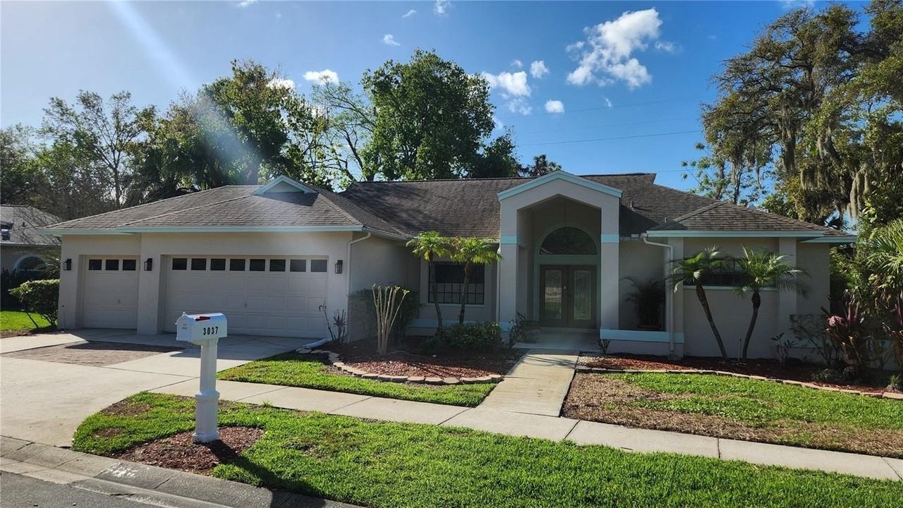 3037 Crest Dr - Photo 2 of 39