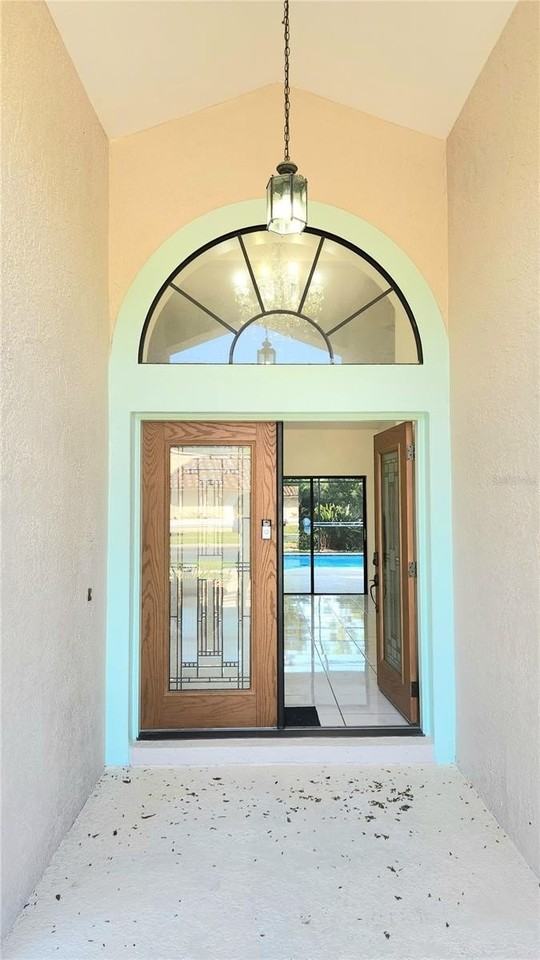 3037 Crest Dr - Photo 5 of 39