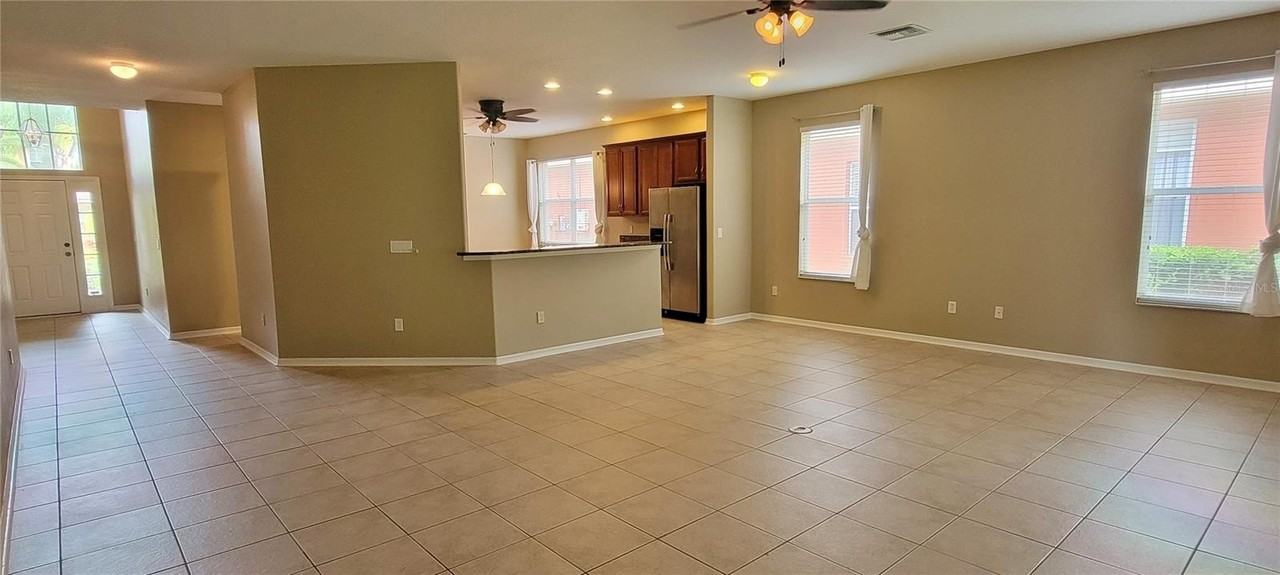 18009 Maui Isle Dr - Photo 7 of 37