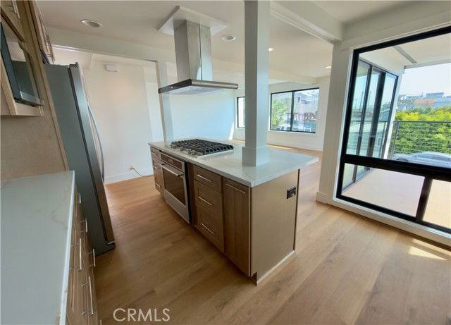232 Fairview St - Photo 3 of 8