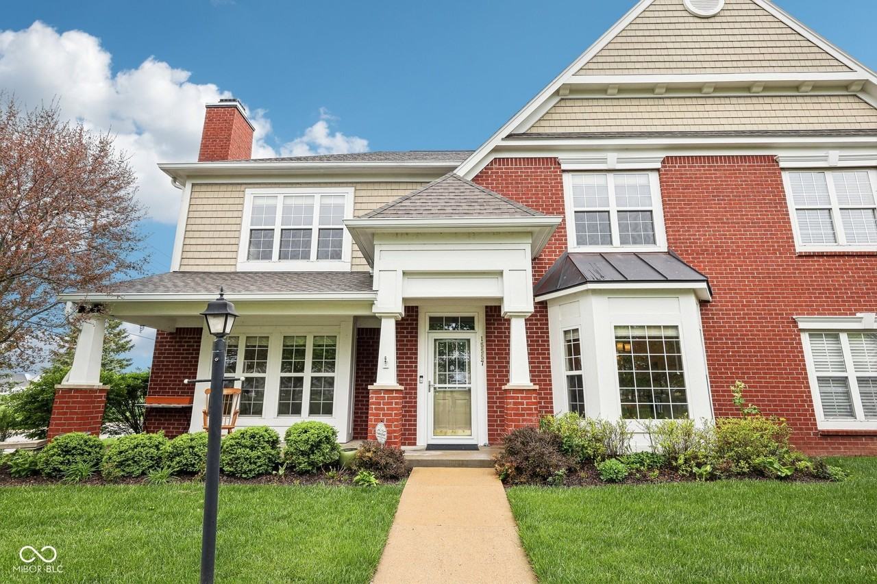 15557 Bowie Dr - Photo 2 of 43