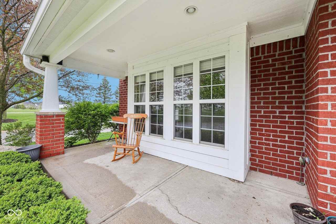 15557 Bowie Dr - Photo 6 of 43