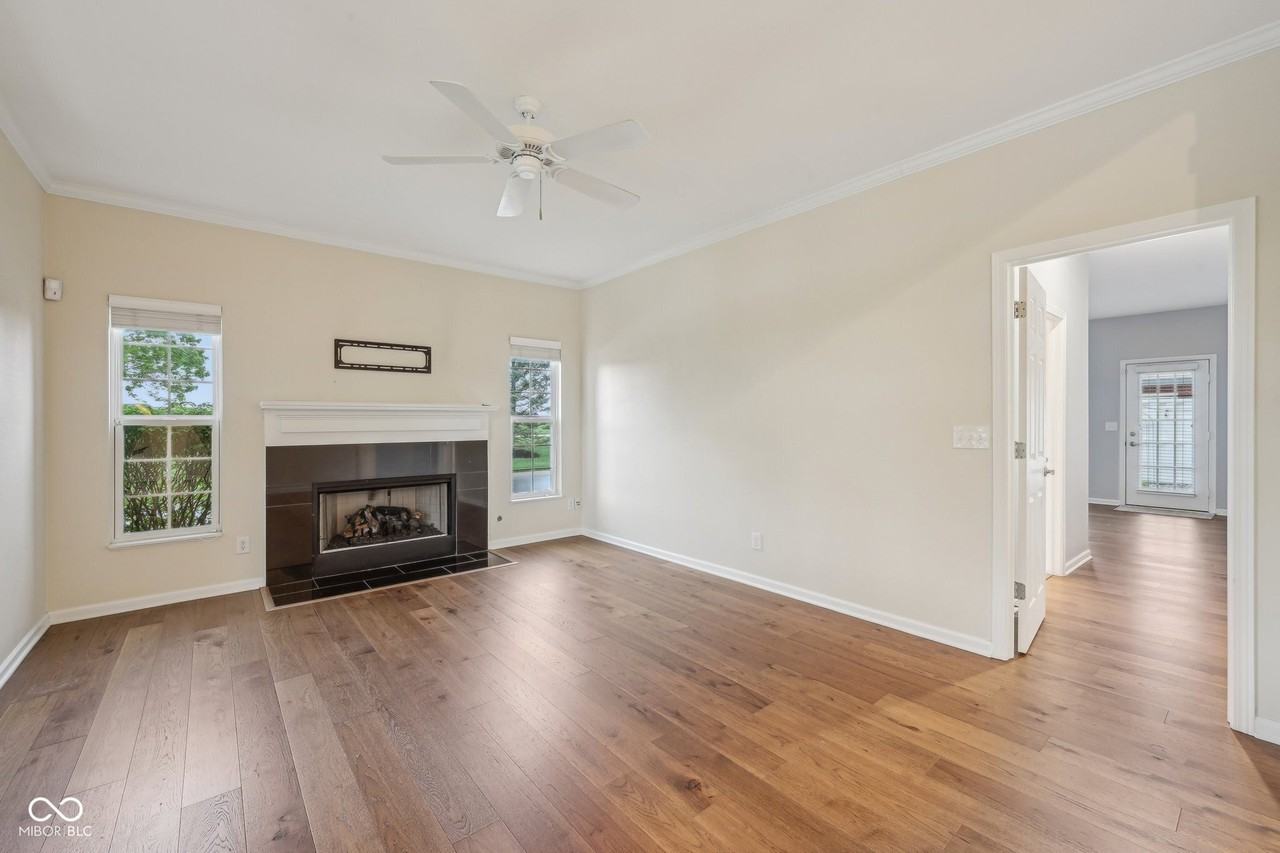 15557 Bowie Dr - Photo 7 of 43