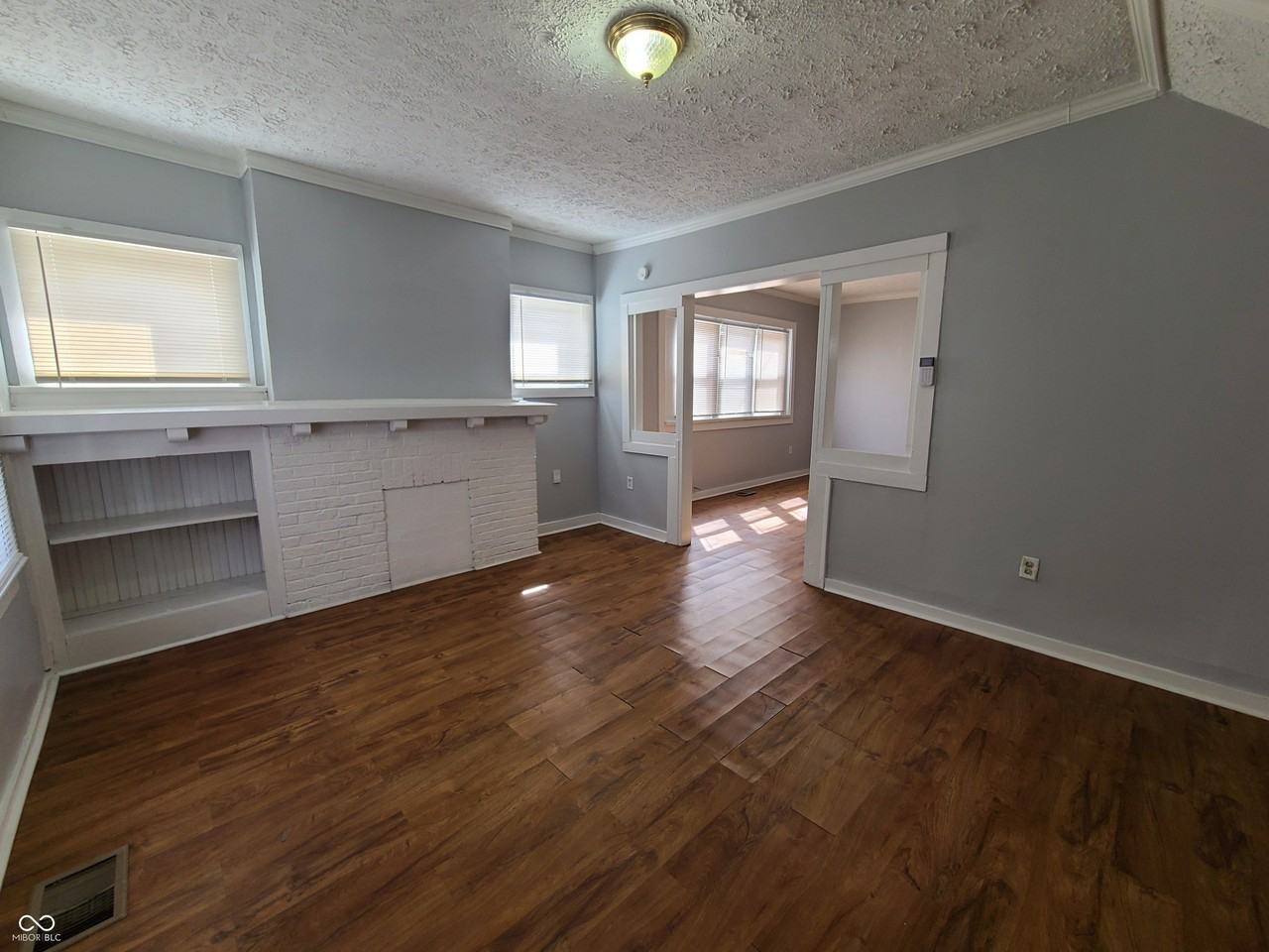 145 W 35th St - Photo 3 of 17