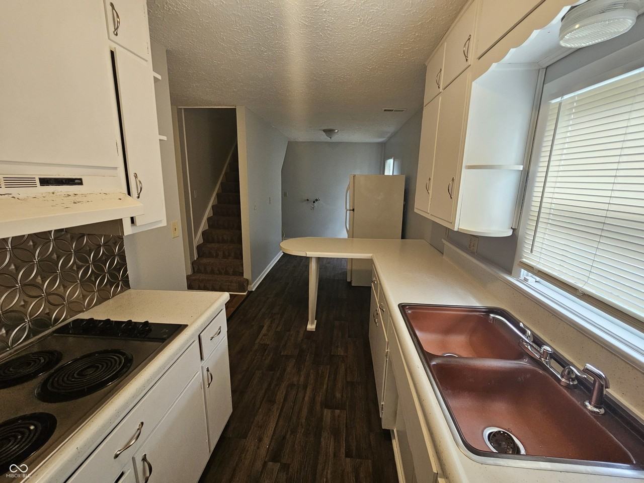 33 Miley Ave - Photo 6 of 20