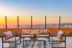 featured image of 137 Oakstone