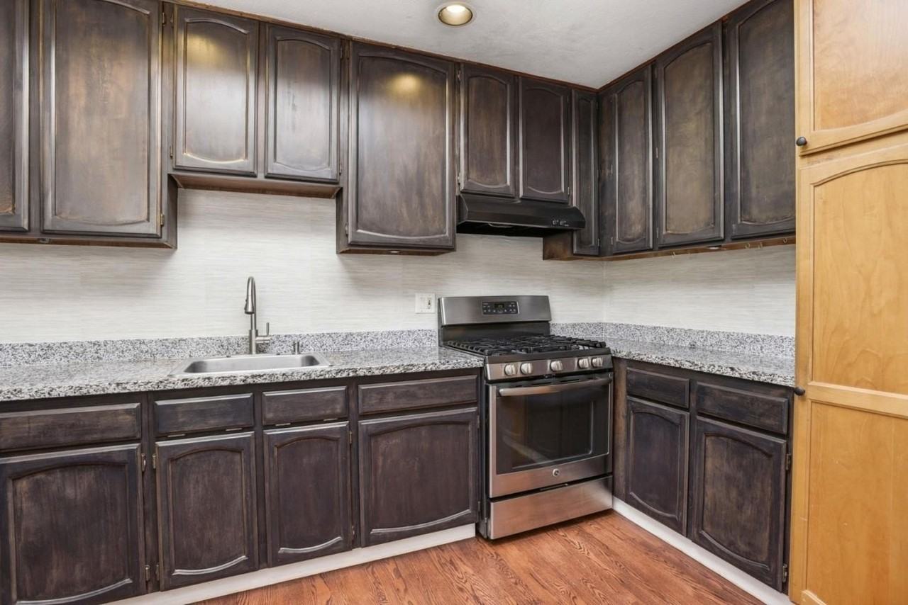 120 Linden Ave - Photo 6 of 32