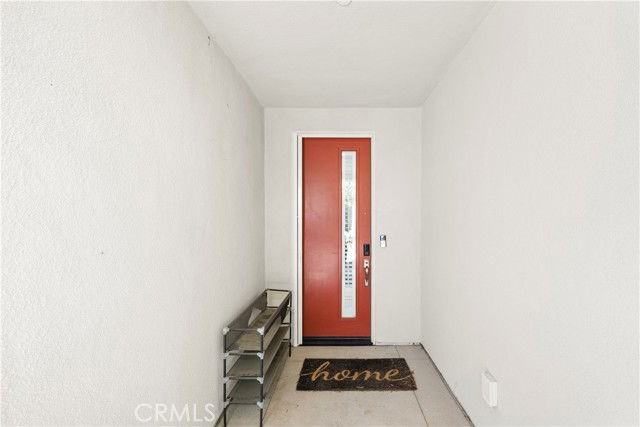 120 Novel - Photo 2 of 8