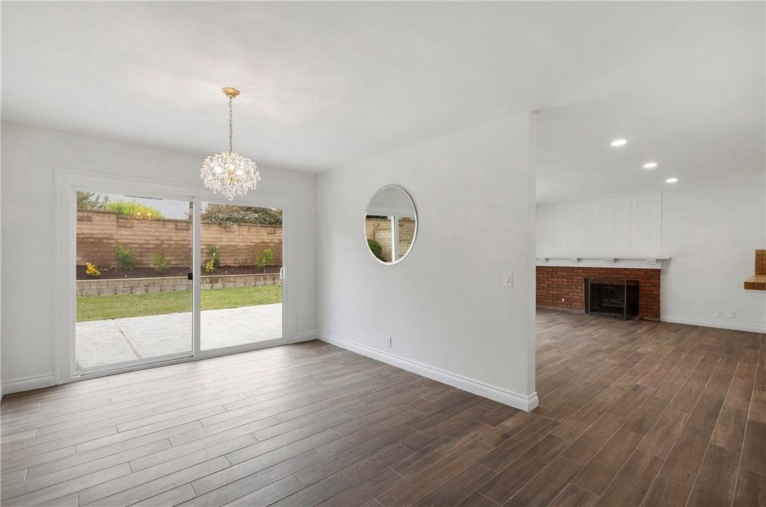 25026 Shaver Lake Cir - Photo 2 of 8