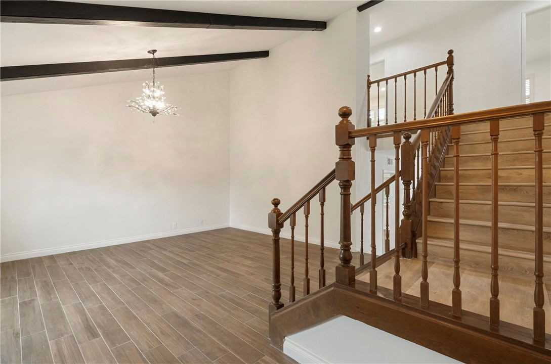 25026 Shaver Lake Cir - Photo 3 of 8