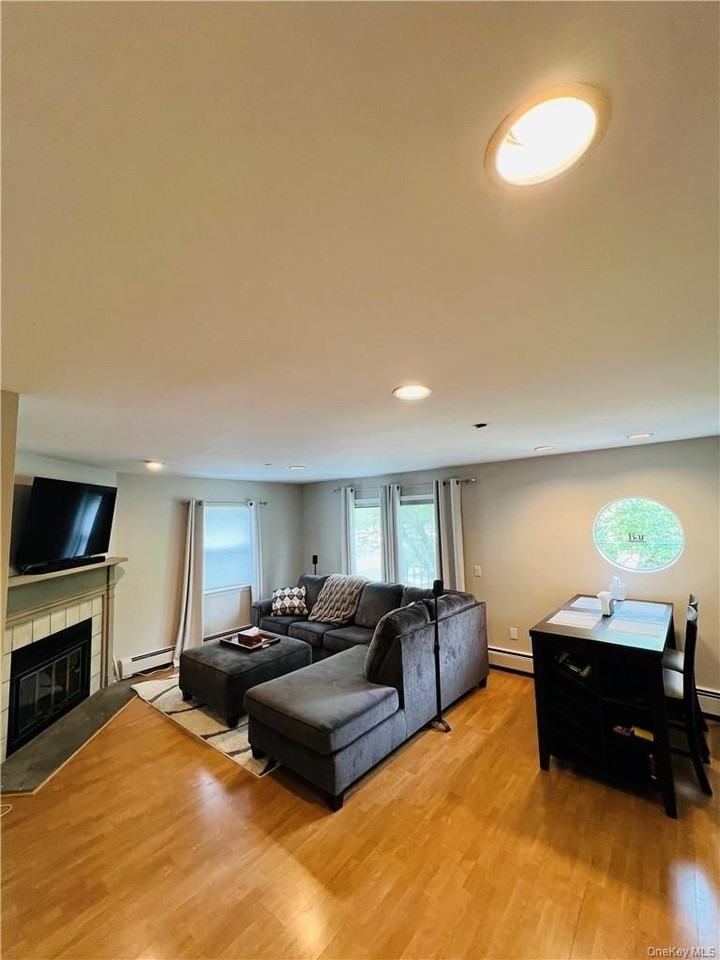 36 Greenridge Ave Unit 34 - Photo 4 of 23