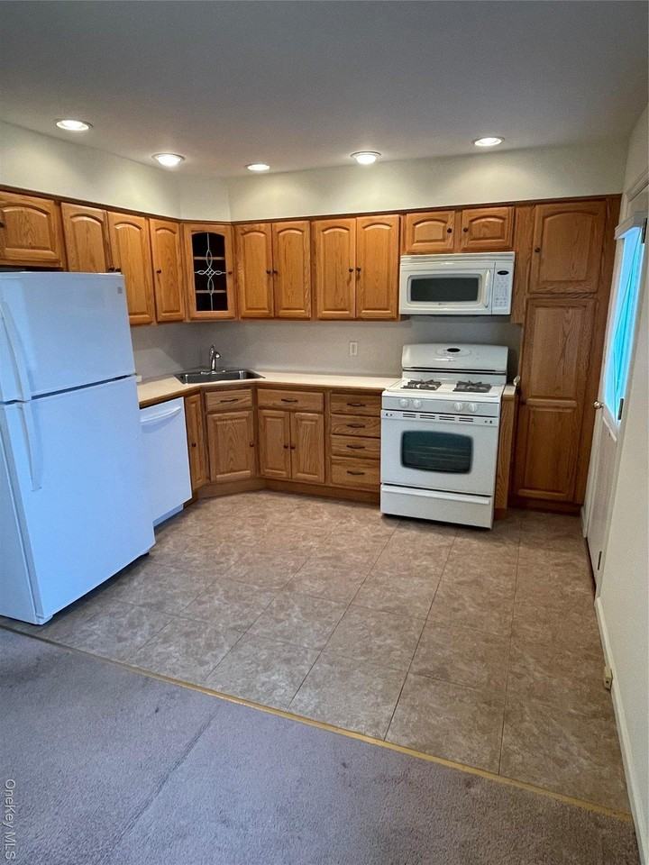 400 Foch Blvd - Photo 4 of 14