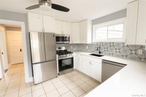 featured image of 218 N Midland Ave