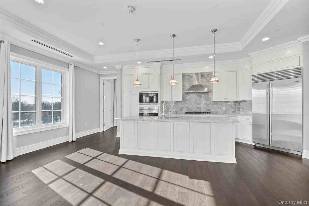 5000 Royal Ct Unit 5114 - Photo 6 of 35