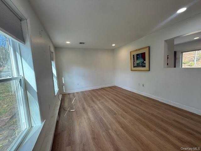 52 Continental Rd - Photo 5 of 26