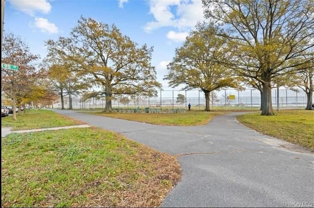 9505 165th Ave - Photo 2 of 19