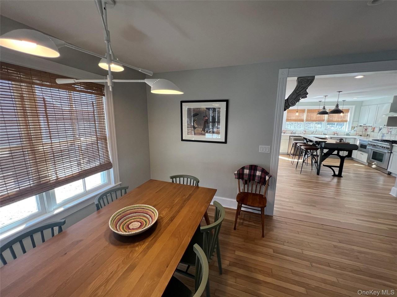 237 6th St - Photo 7 of 38