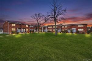 featured image of 276 Temple Hill Rd Unit 1613