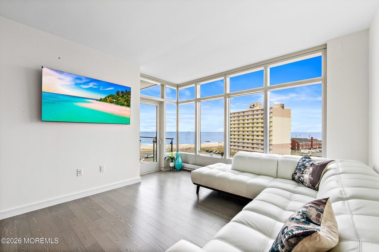15 Morris Ave #521