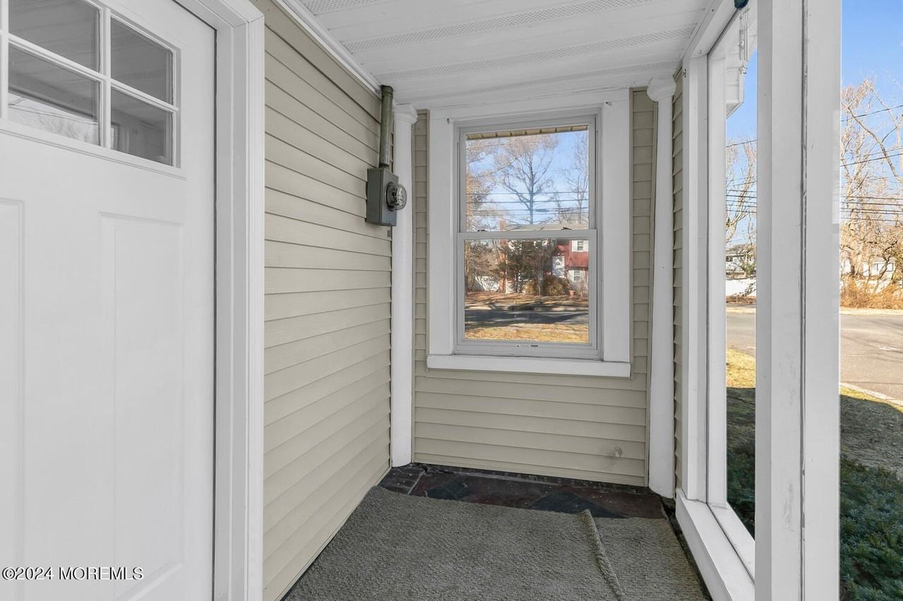 717 Harmony Rd - Photo 4 of 27