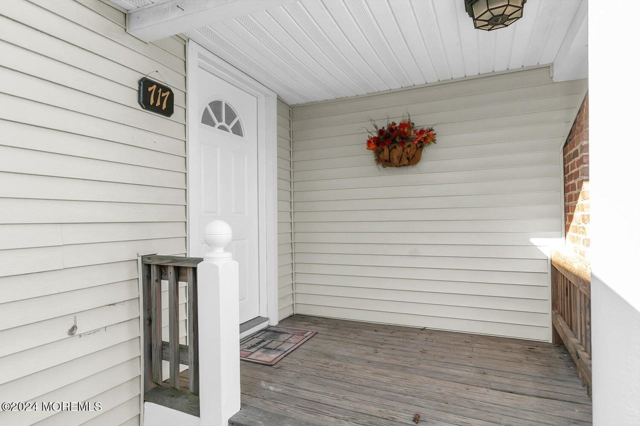 717 Harmony Rd - Photo 5 of 27