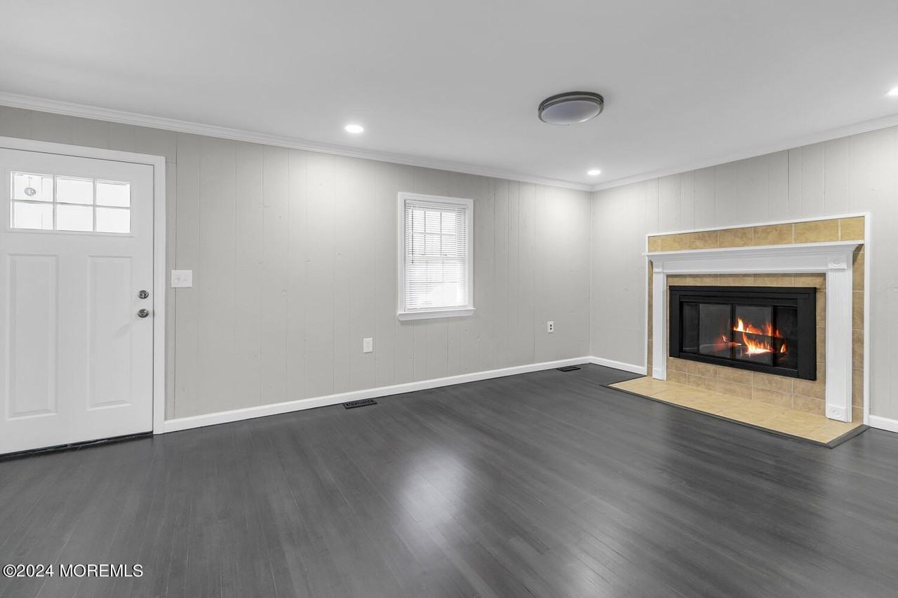 717 Harmony Rd - Photo 6 of 27