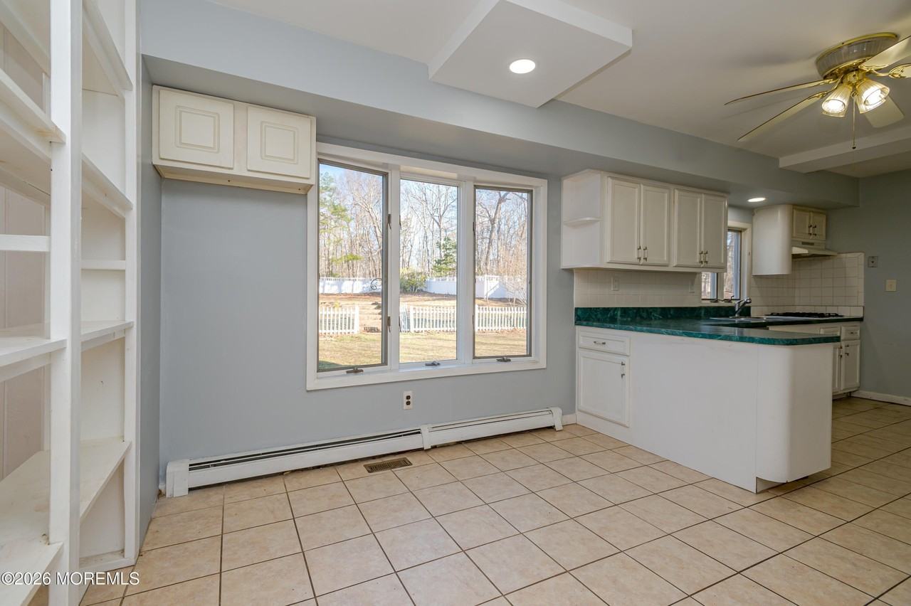 878 Green Valley Rd - Photo 7 of 28