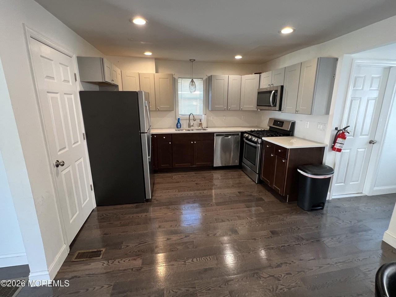 8 Ridge Rd - Photo 6 of 37