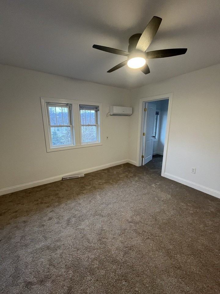 417 N Main St - Photo 4 of 26