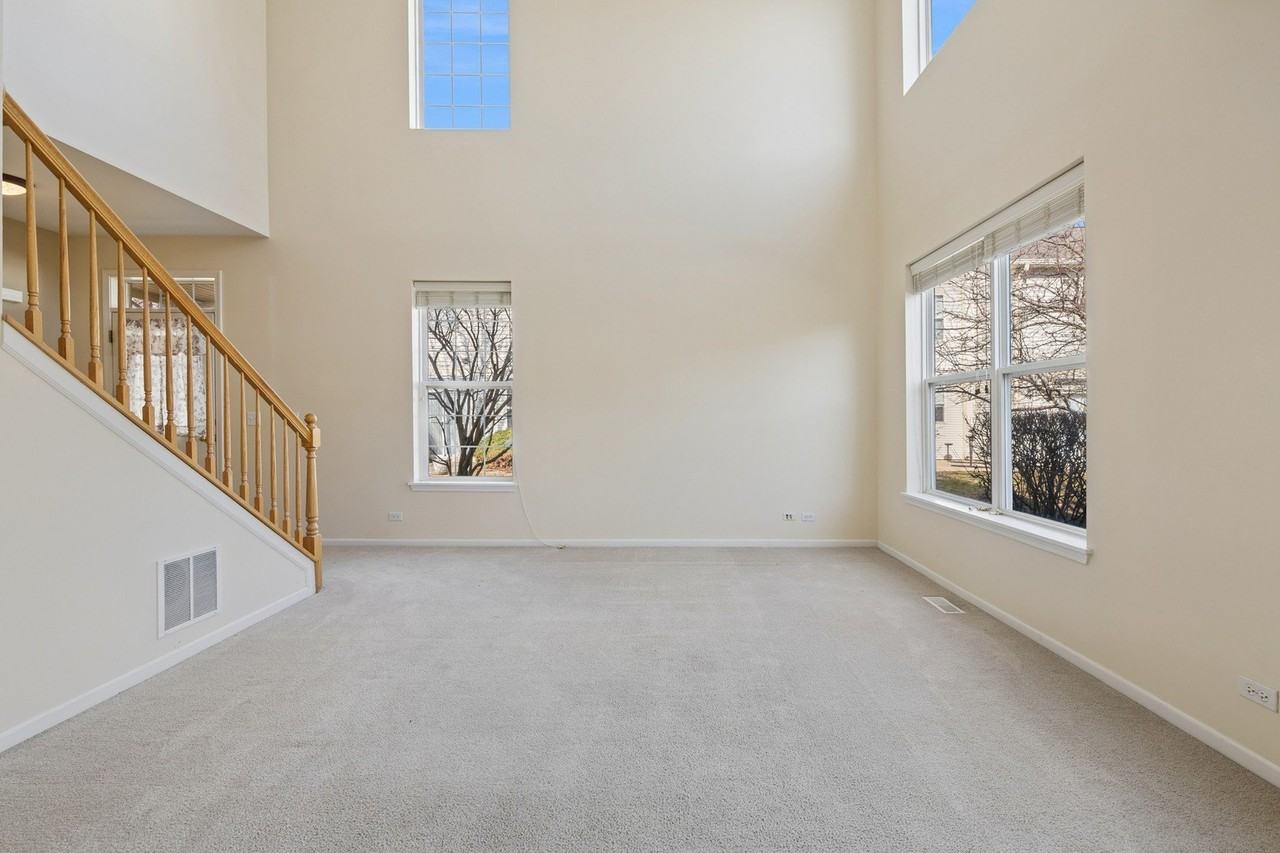 2326 Sunshine Ln - Photo 5 of 20