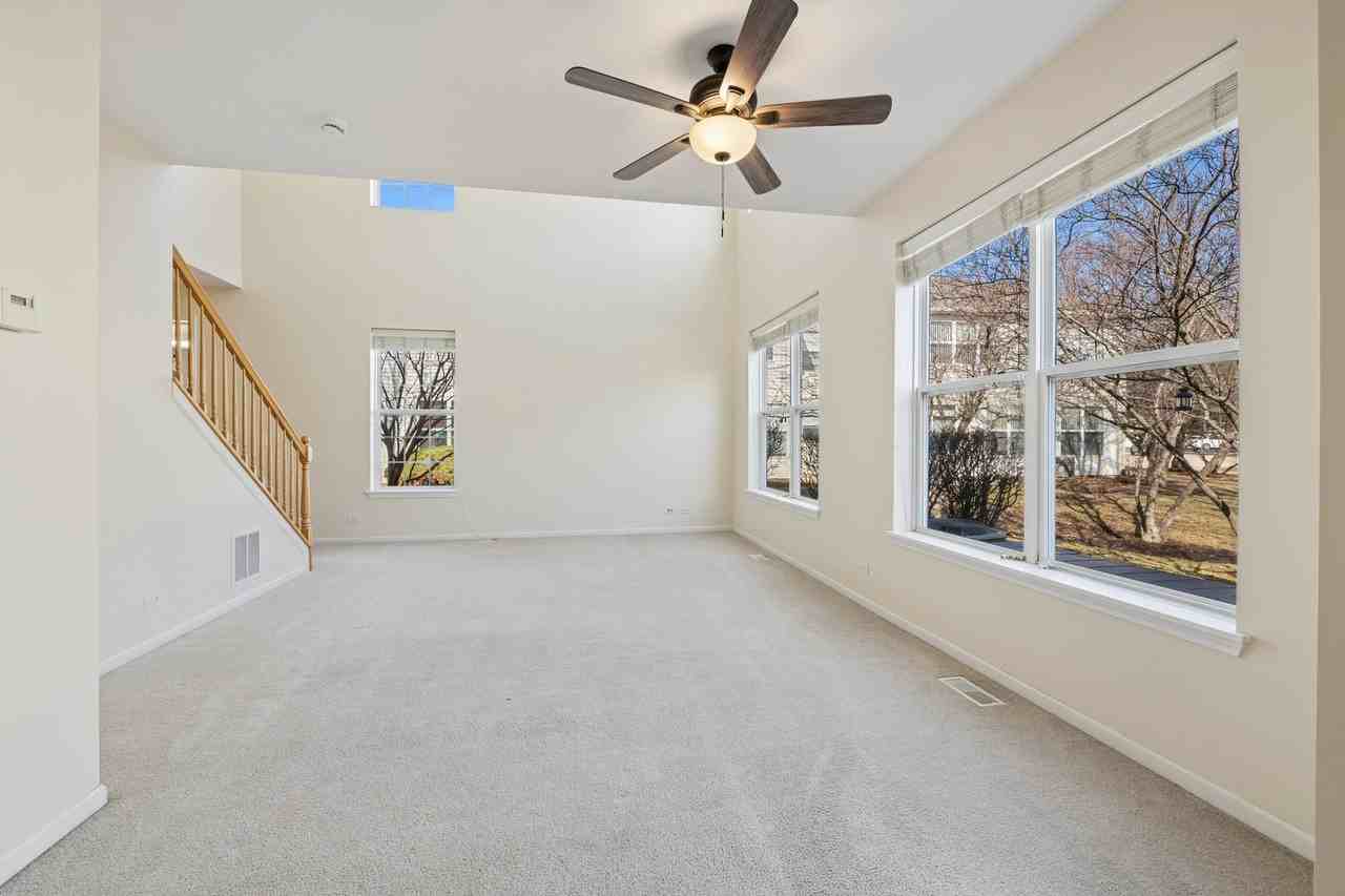 2326 Sunshine Ln - Photo 6 of 20