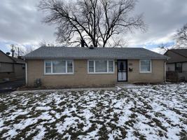 featured image of 4813 W 102nd St