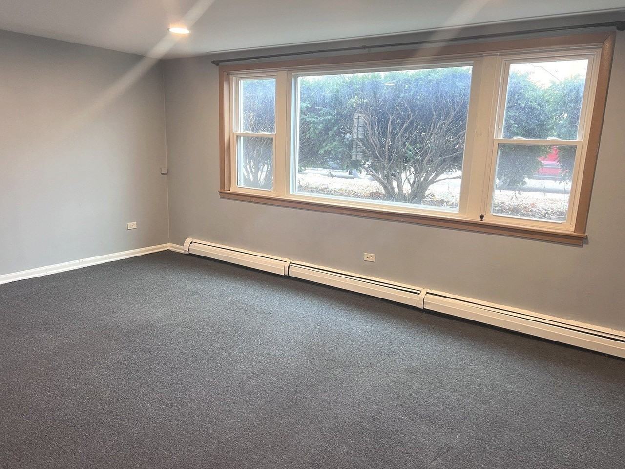 2417 W Bryn Mawr Ave Unit G - Photo 4 of 12