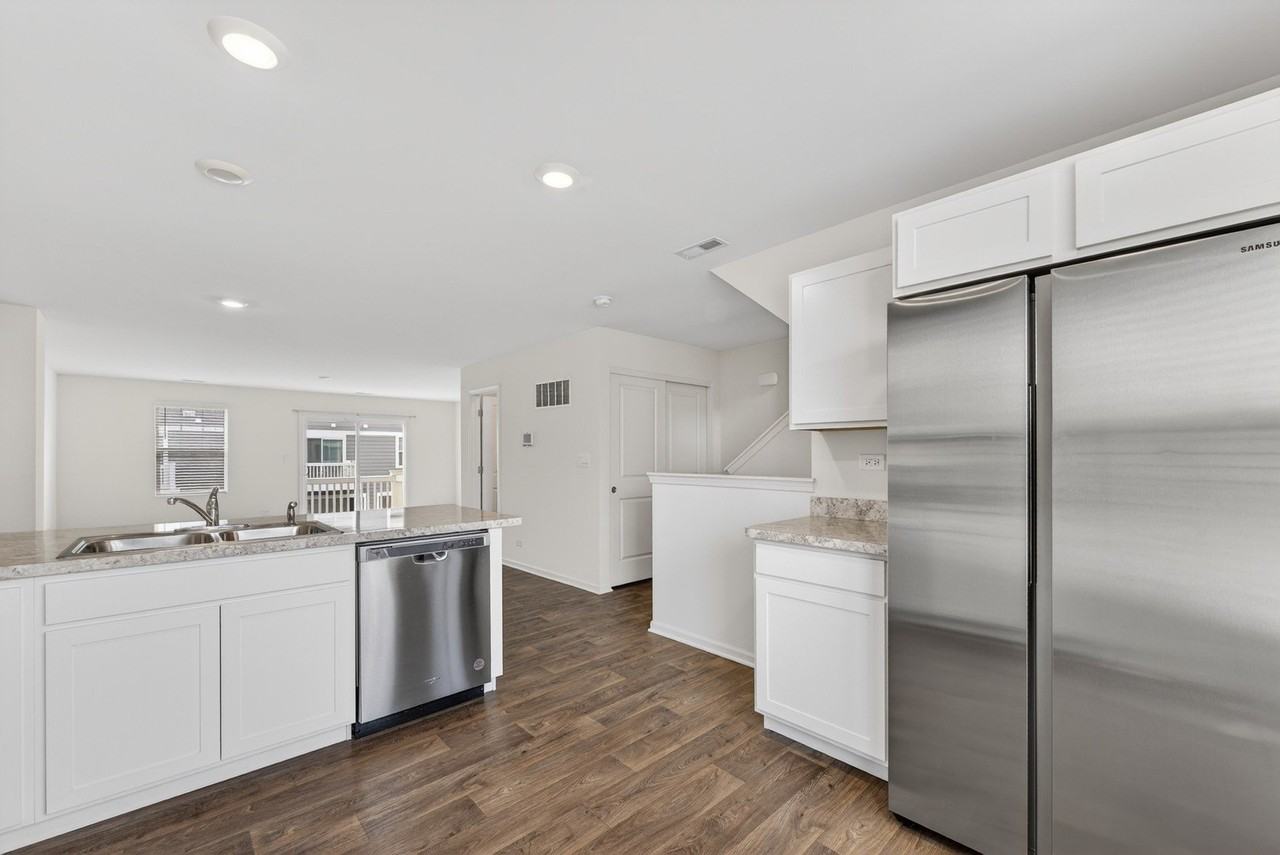 3831 Currant Ln - Photo 5 of 25