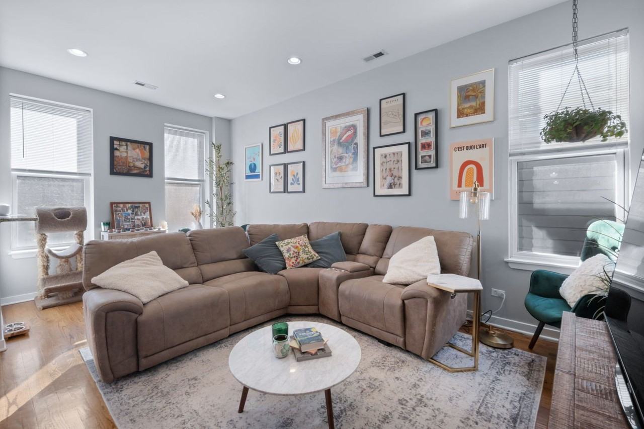 1644 N Hermitage Ave Unit 2f - Photo 3 of 21