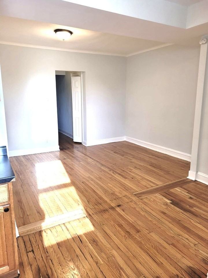 1101 N Avers Ave Apt 2 - Photo 7 of 11