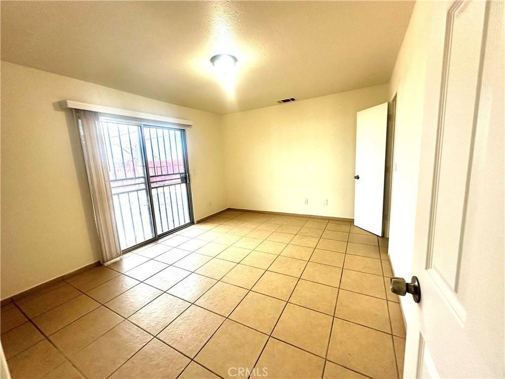 10918 Maya St - Photo 7 of 24