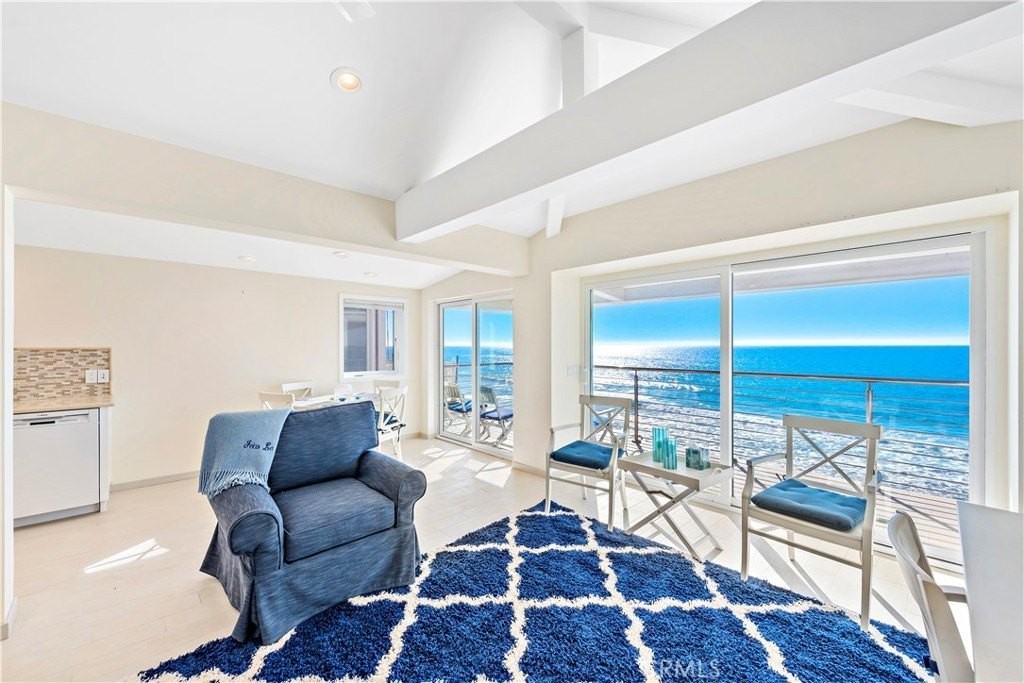 1051 Gaviota Dr - Photo 6 of 32