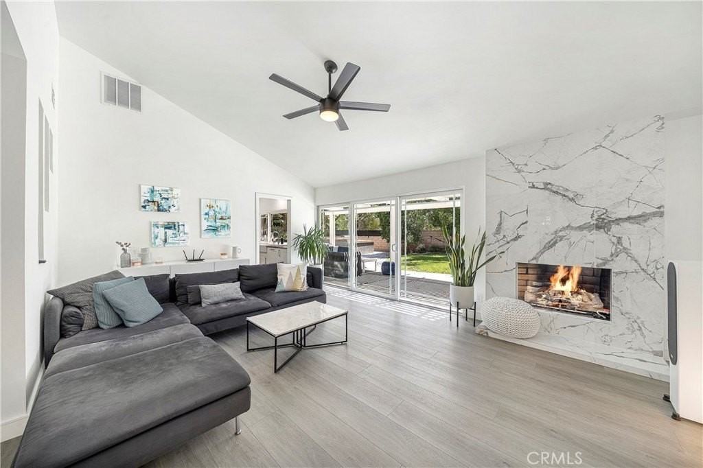 24342 Olivera Dr - Photo 4 of 21