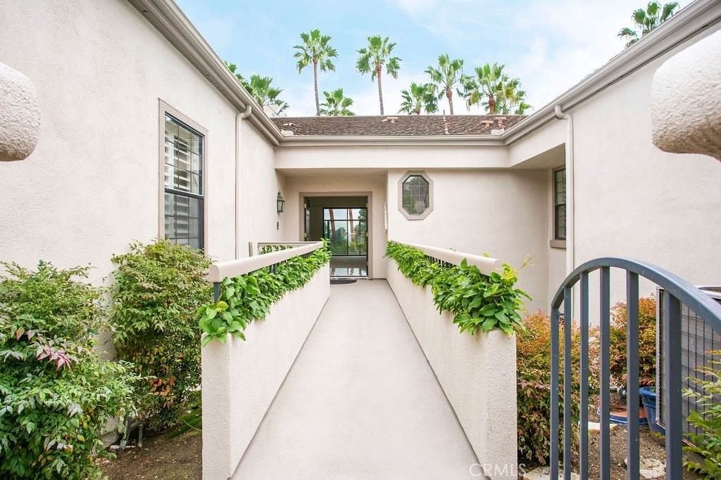 99 Ocean Vis - Photo 2 of 23