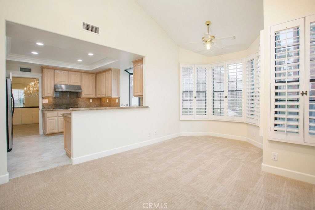 99 Ocean Vis - Photo 6 of 23