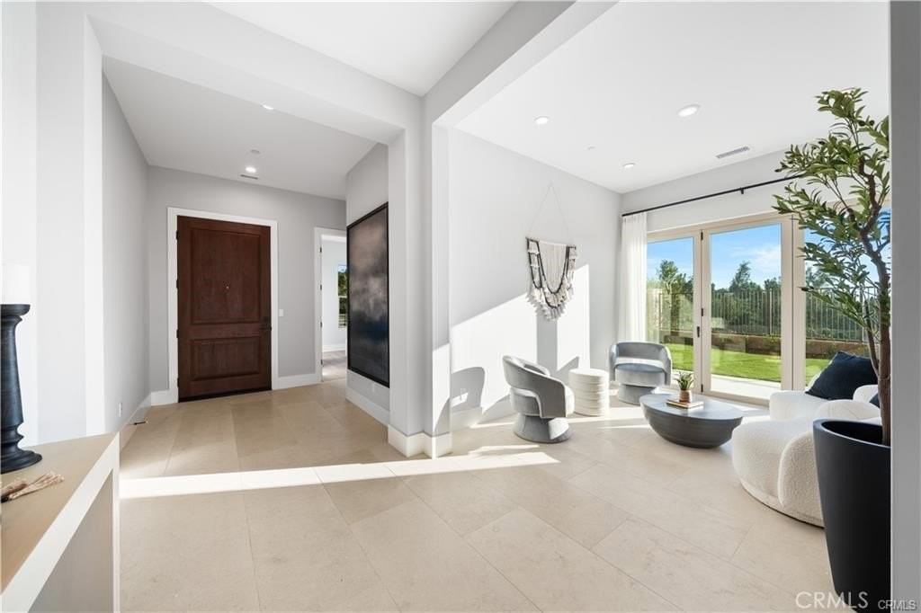 51 Ruby Hl - Photo 3 of 33